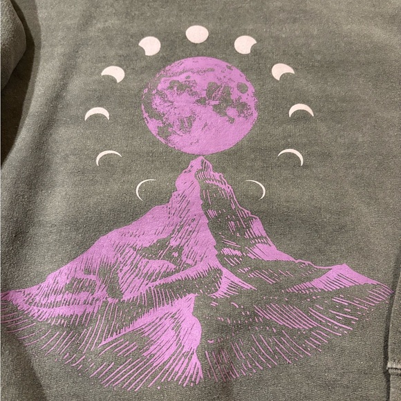 2 Ladies PacSun Small Vintage look soft sweatshirts-excellent condition - Picture 4 of 10